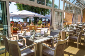 Гостиница Falk Seehotel Plau am See  Амт Плау Ам Зее